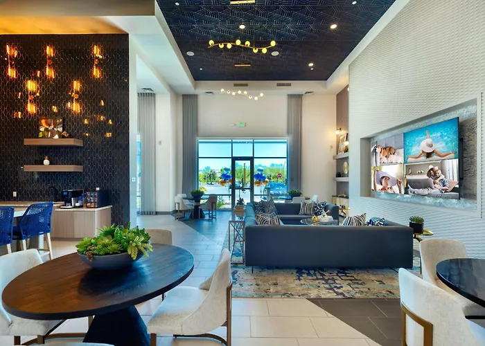 Cozysuites At Cuvee Apartment