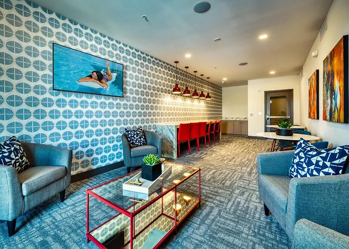 Cozysuites At Cuvee Apartment *