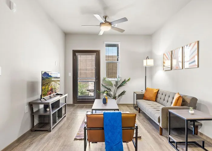Cozysuites At Cuvee Apartment