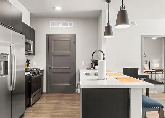 Apartment Cozysuites At Cuvee Glendale